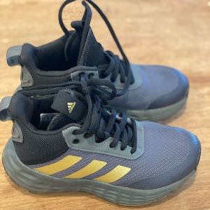 Boys adidas basketball shoes
